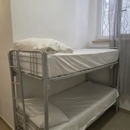 Morelli - Via Fratti 2 Apartamento