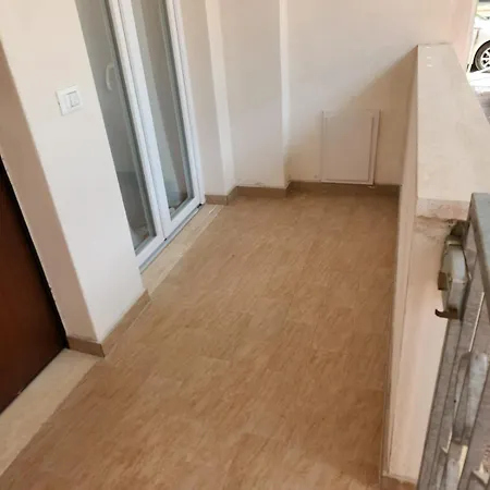 Morelli - Via Fratti 2 * Follonica