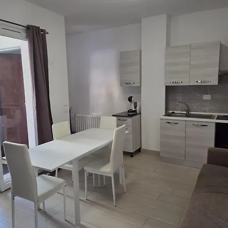 Morelli - Via Fratti 2 Apartman