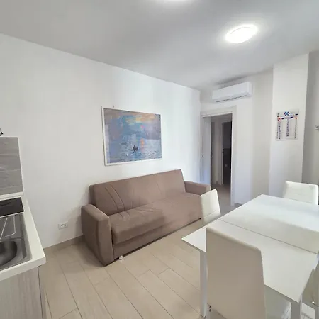 Morelli - Via Fratti 2 Follonica